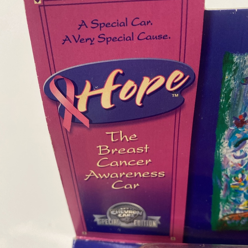 Vintage Breast Cancer Awareness Special Edition Chevron Car NWOT - Picture 4 of 16